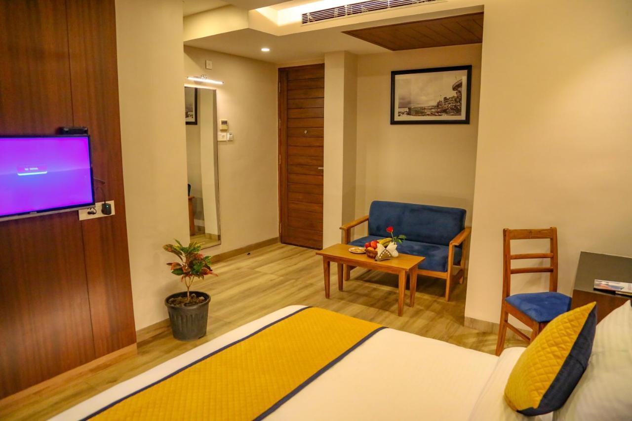 Four Leaf Hotel - Sapphire Blue, Varanasi Eksteriør billede