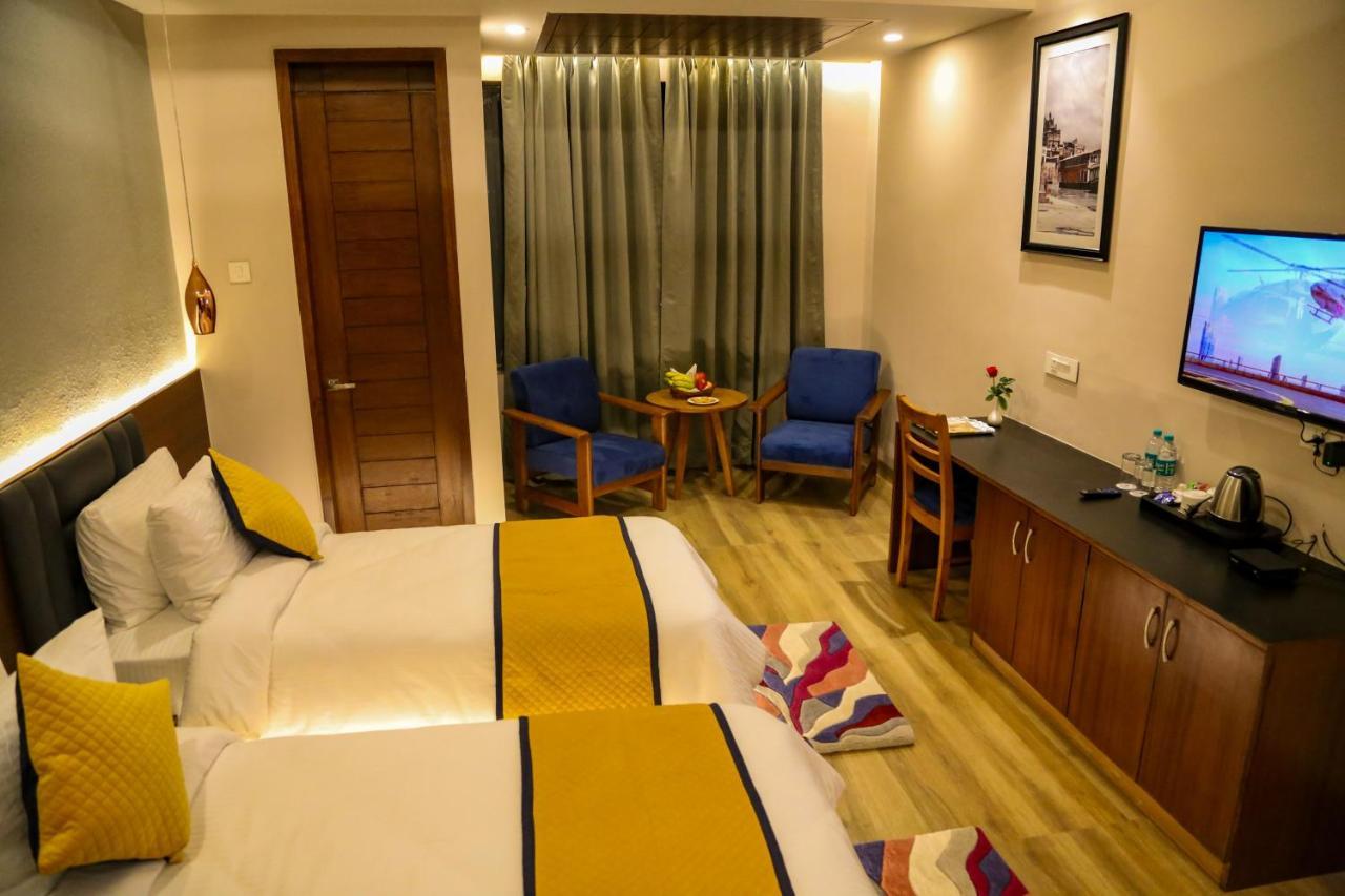 Four Leaf Hotel - Sapphire Blue, Varanasi Eksteriør billede