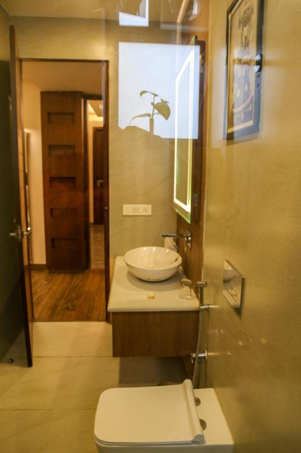 Four Leaf Hotel - Sapphire Blue, Varanasi Eksteriør billede