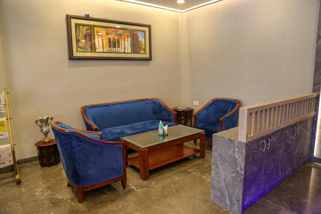 Four Leaf Hotel - Sapphire Blue, Varanasi Eksteriør billede