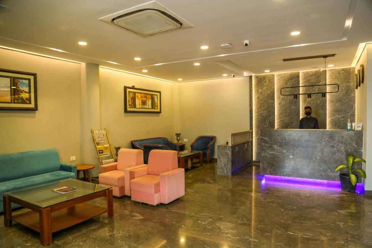 Four Leaf Hotel - Sapphire Blue, Varanasi Eksteriør billede