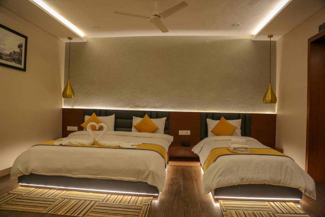 Four Leaf Hotel - Sapphire Blue, Varanasi Eksteriør billede